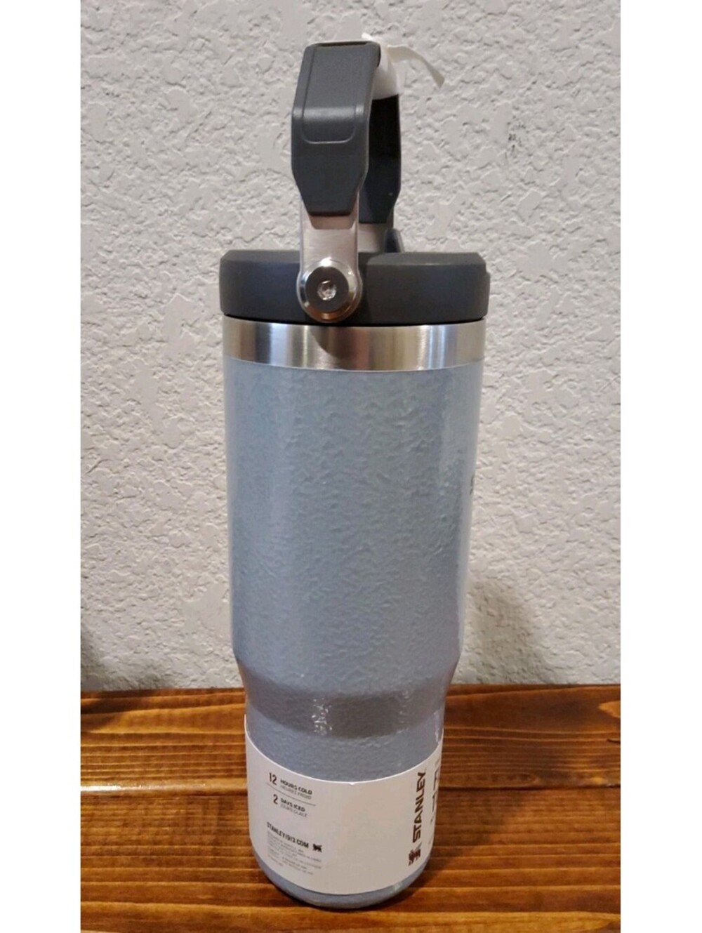 Stanley 30 oz Stainless Steel Ice Flow Flip Straw Tumbler Silver Insulated - Picture 2 of 4